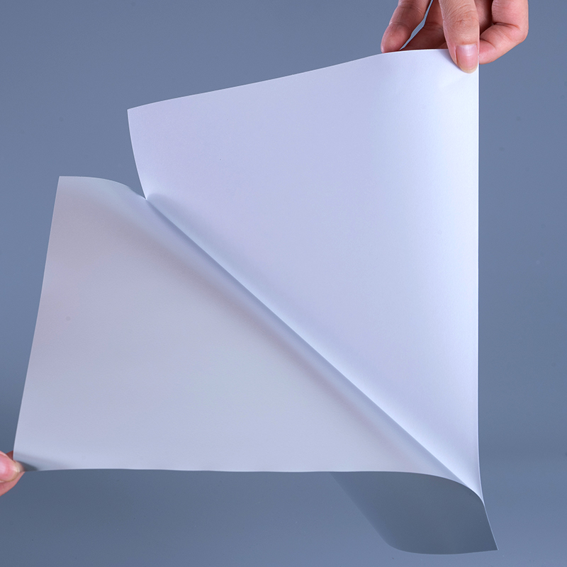 50 mic mat sølv polyester film etiketmaterialer med vandbaseret akrylklæbemiddel og vandbaseret belægning