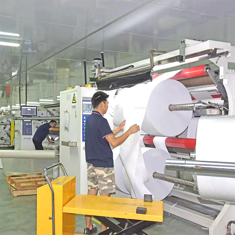 Selvklæbende polyesterfilm til laserprintere